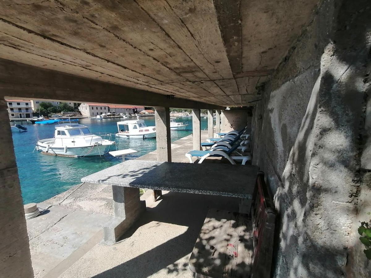 Private Beach Apartment And Rooms Brna Exterior foto